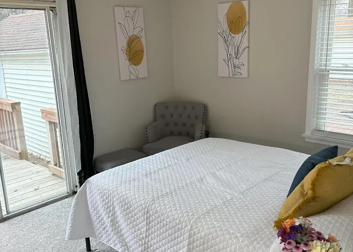 Cheerful & Warm Remodeled At Wilson Park Hotel Granite City